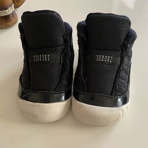 Air Jordan 11 retro crib bootie